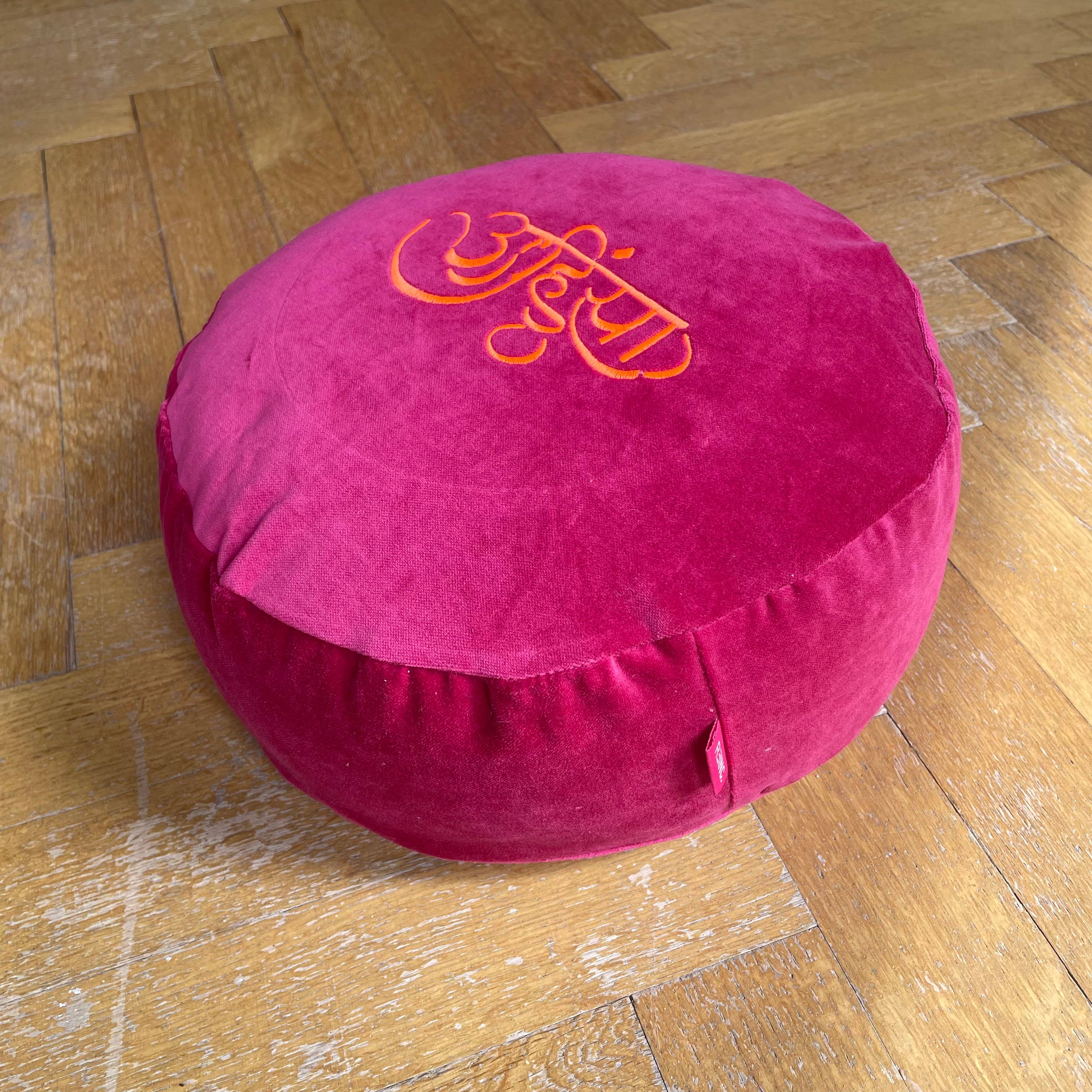 reinc. - Wholesale Yoga Block/Bolster - Bio Meditation Cushion Ahimsa, raspberry, embroidered1