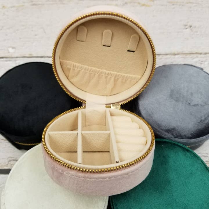 Treasure Wholesale - Wholesale Jewelry Box/Organizer - Velvet Jewelry Box Circular Organizer Box