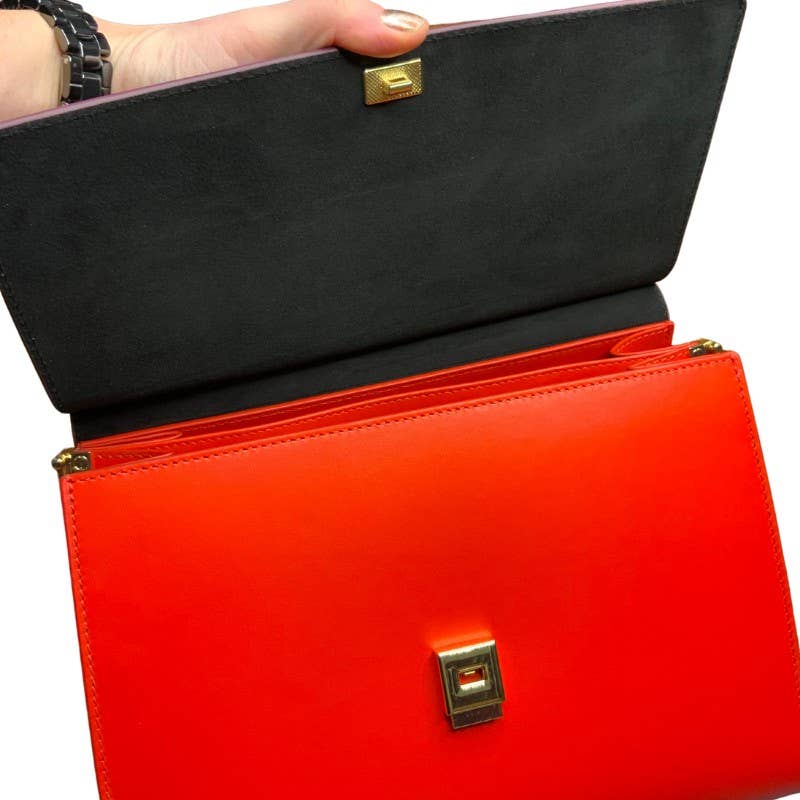 M84U - Wholesale Top Handle Bag - Women's - New!
            Mrs. Maisel Bag 2021 red-purple2