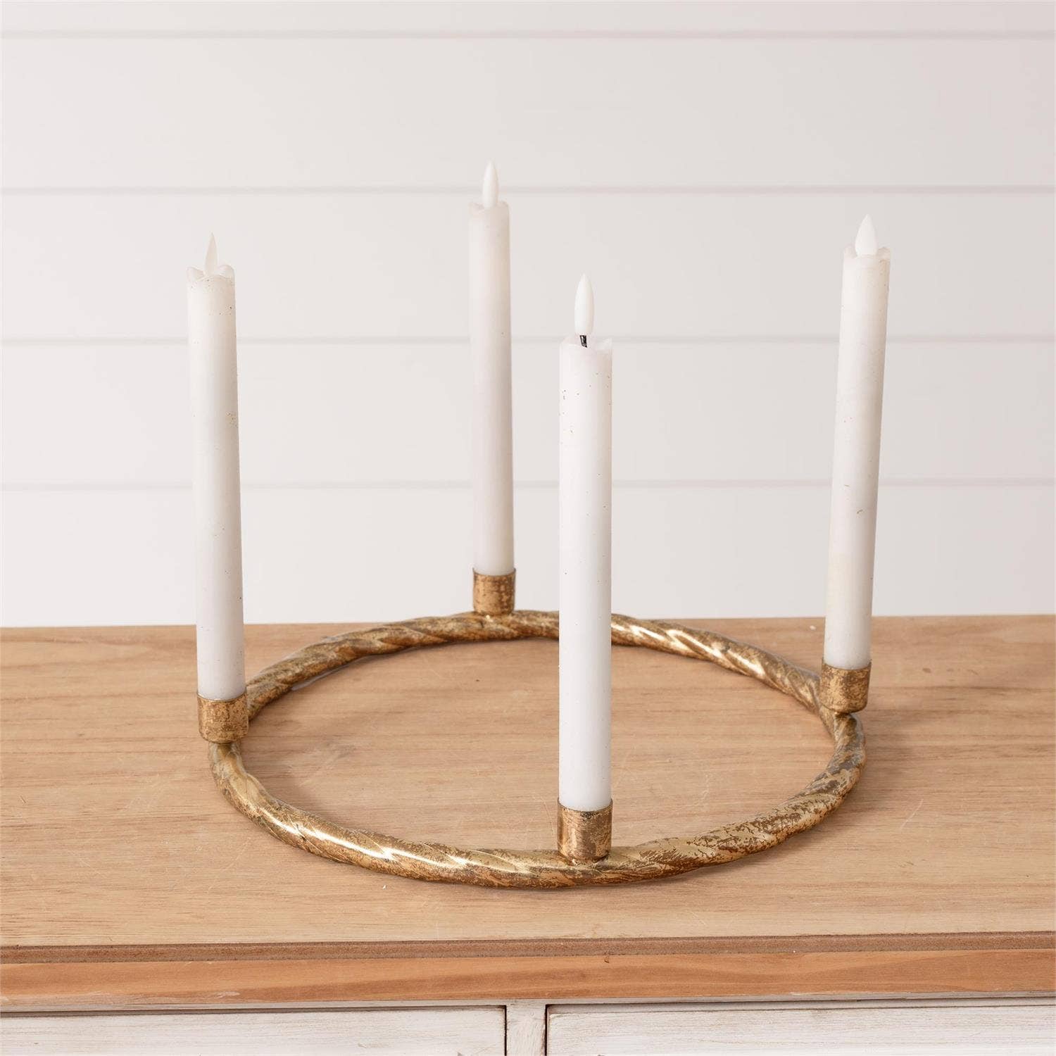 Audrey's Home & Gift - Wholesale Candle Holder - Gold Wreath Candelabra (Pk/04)1