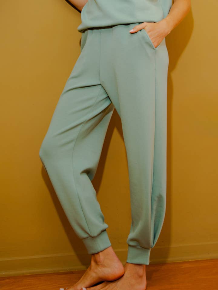 JOGGING LONG MODAL SCUBA pour la vente par Rae Mode