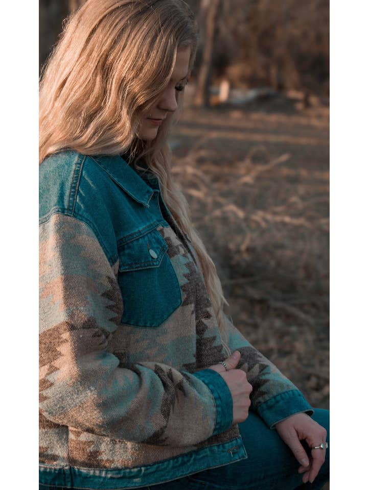 DENIM Damjeans med Aztekisk Modejacka-L-25917 för wholesale på Faire2