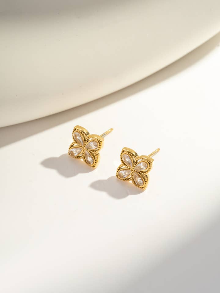 Oorbellen Roestvrij Staal "Kristalklavertje" voor wholesale door COSMOS