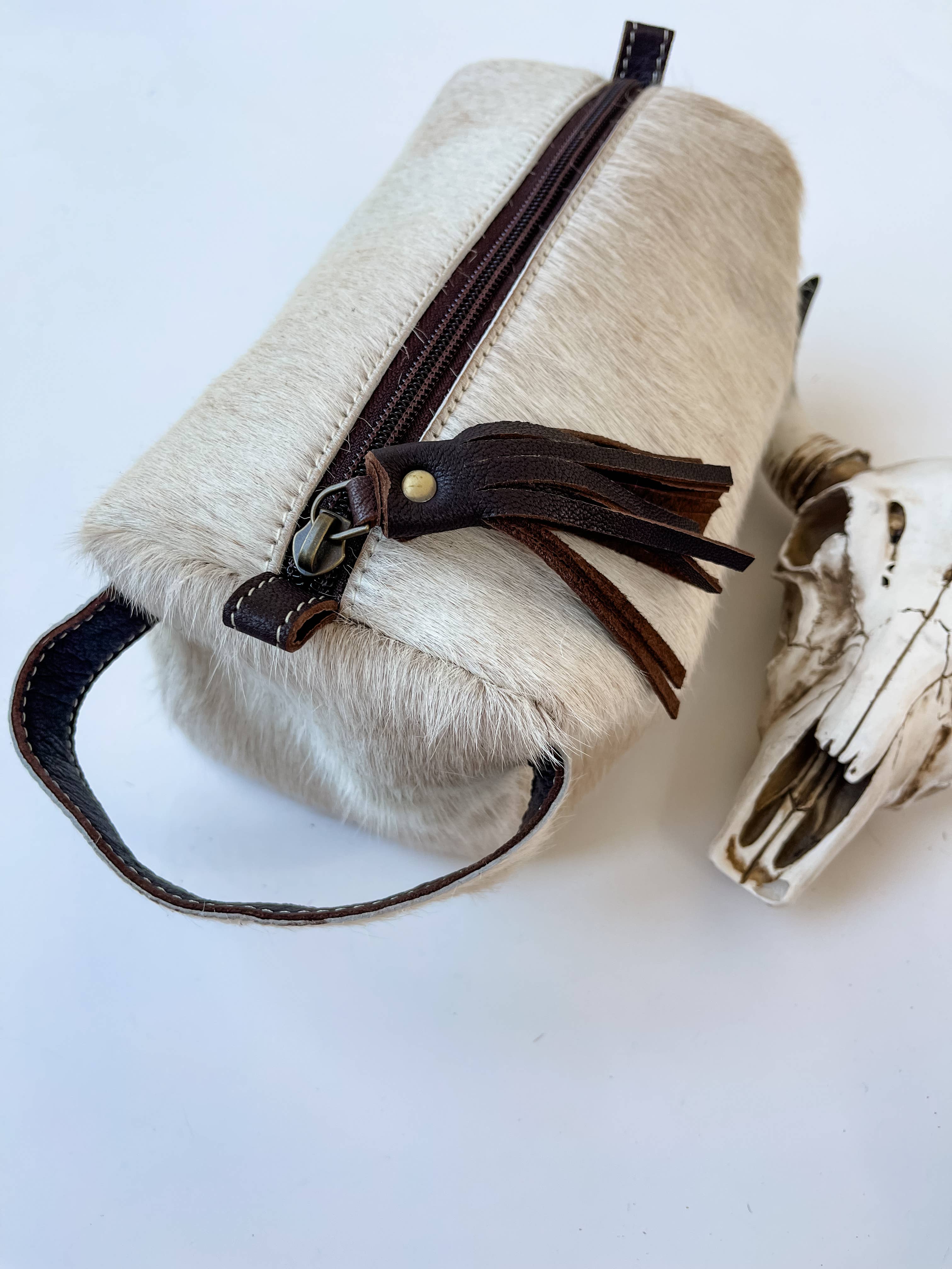 Boho Ranch Shop – wholesale Toiletry bag – women's – Cowhide Toiletry Makeup Shaving Travel Bag2