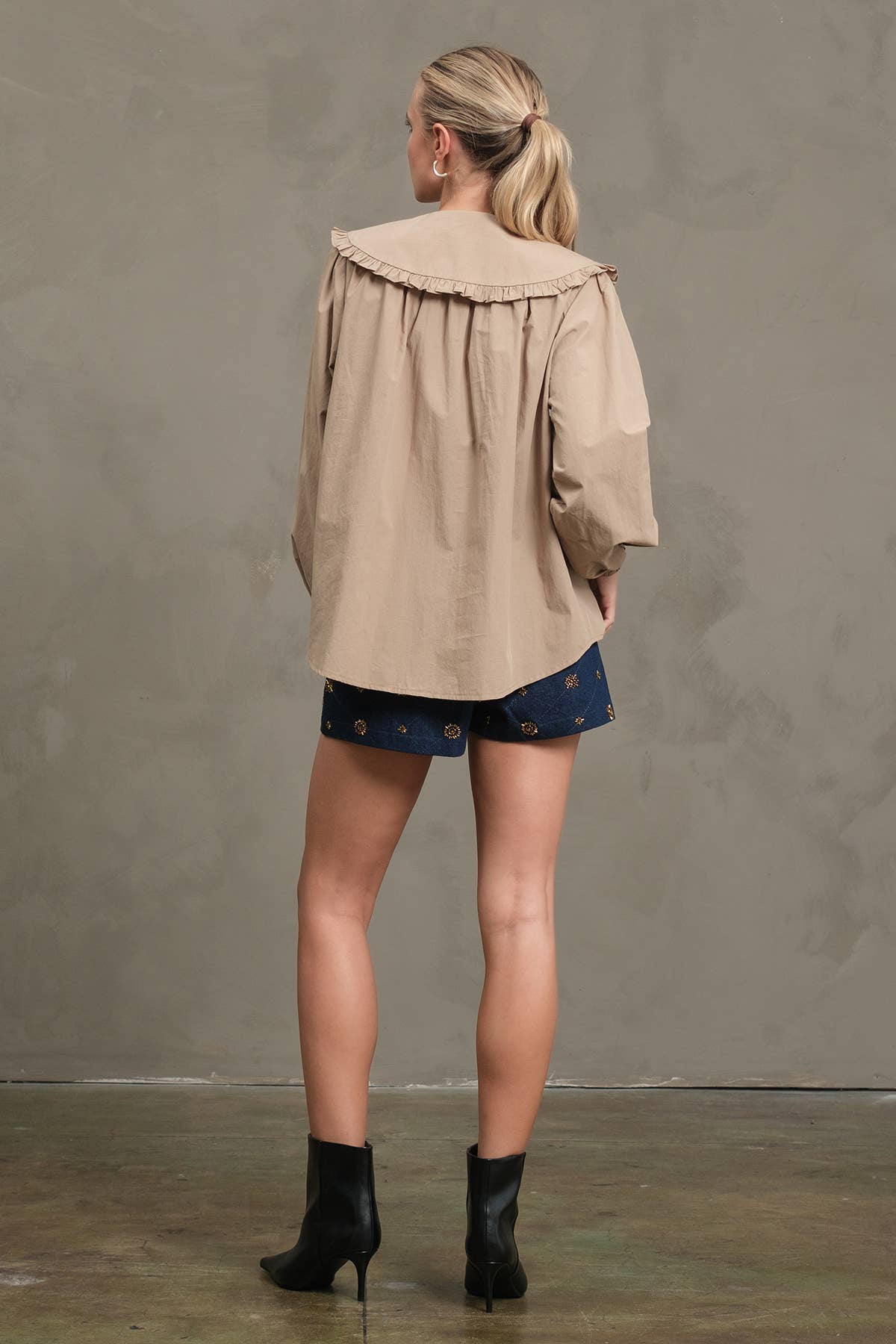 RAISONNEL - Wholesale Blouse - Women's - Frill Collar Cotton Blouse - RT11752