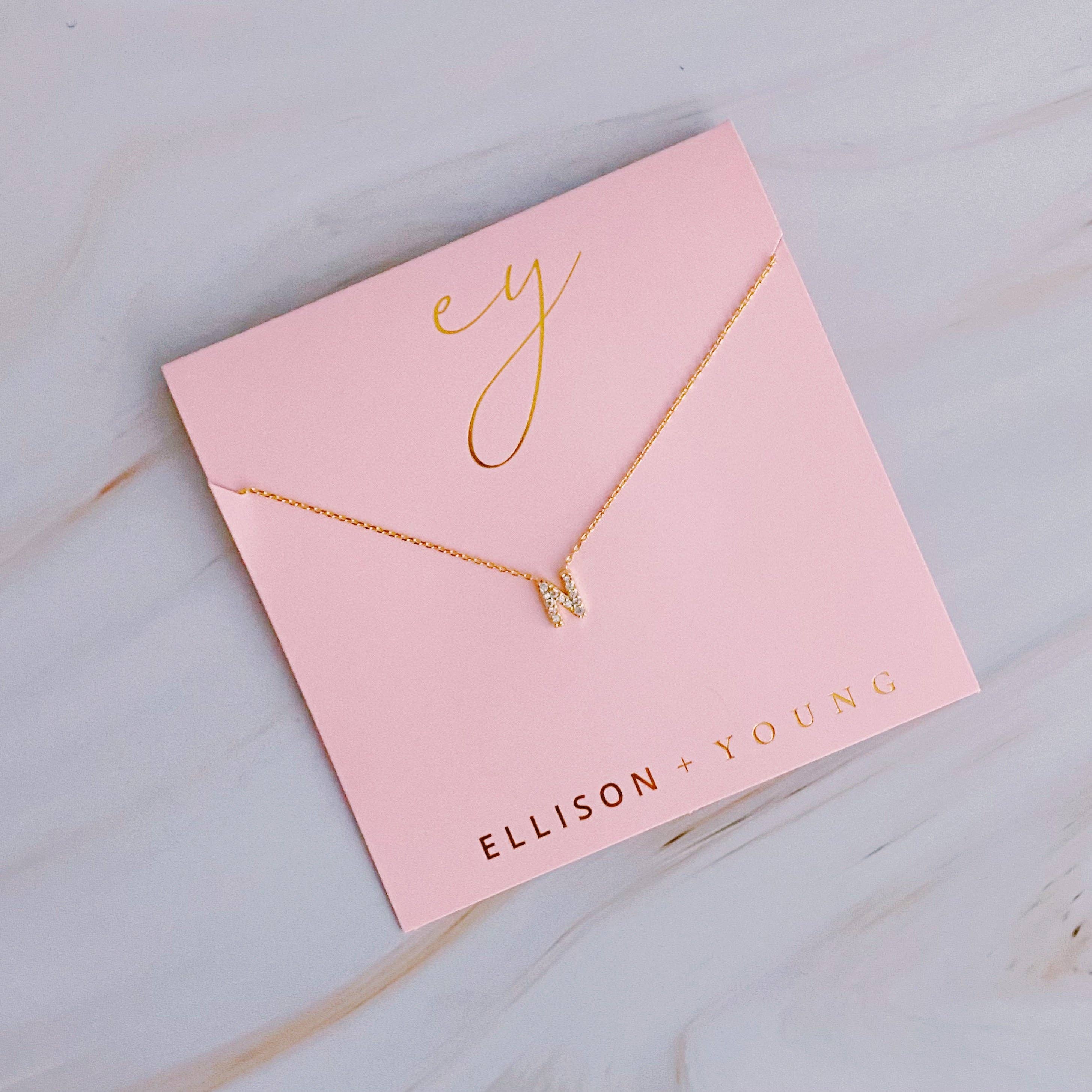 Ellison+Young - Vente Colliers à pendentif - Collier initial Understated Beauty11