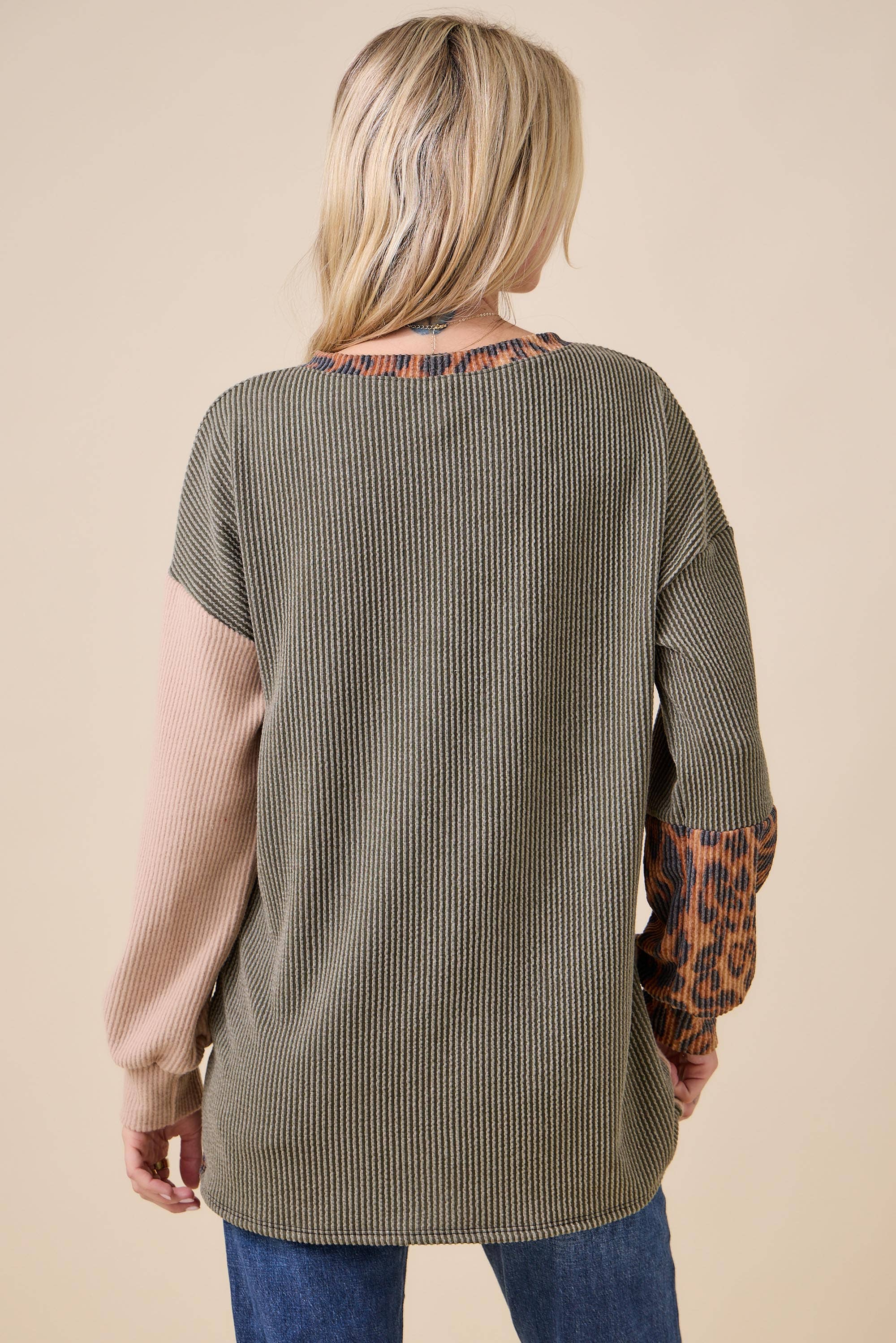 Celeste Clothing - Wholesale Knit Top - Women's - WOMEN'S RIB COLOR BLOCK ANIMAL PRINT LONG SLEEVE TOP17