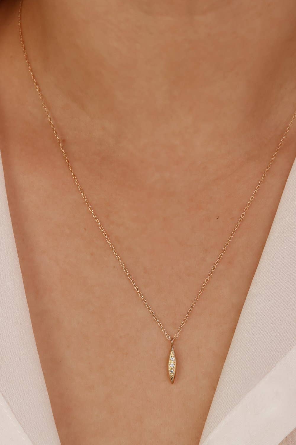 Lacee Alexandra Jewelry - Vendita all'ingrosso Collana con ciondolo/pendaglio - Collana moderna in oro massiccio con triplo diamante2