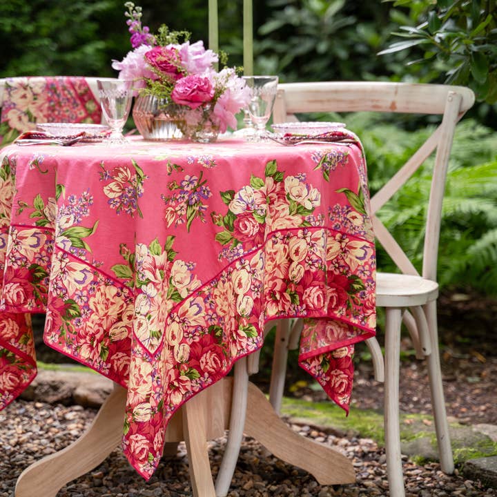April Cornell - Wholesale Tablecloth - Blanche Tablecloth