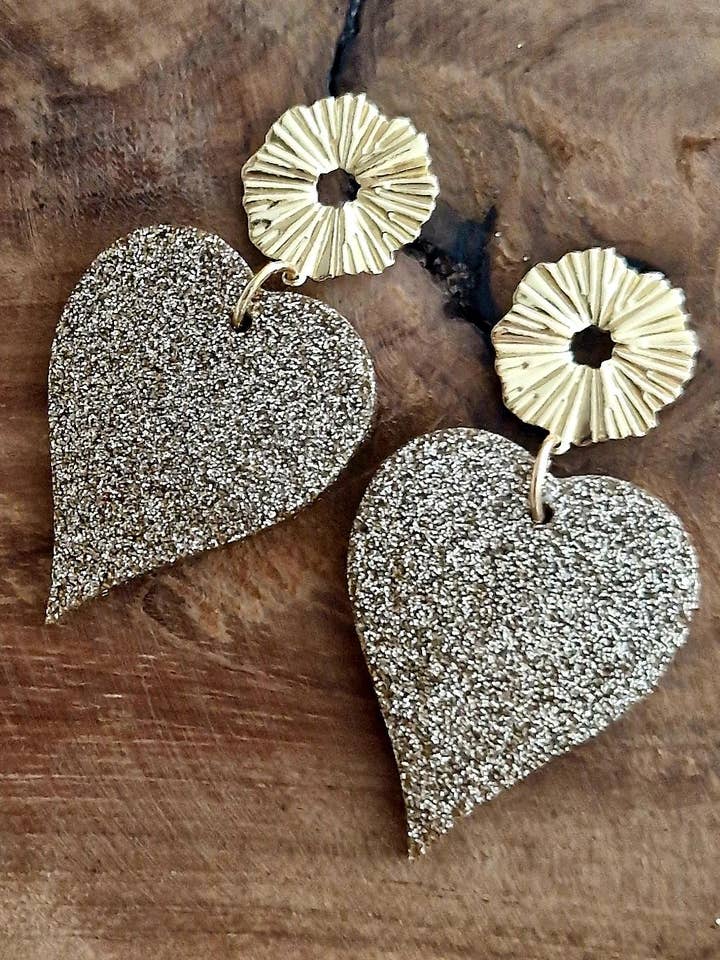 Ohh the hearts gold earrings for wholesale by Les Noeuds de Maman