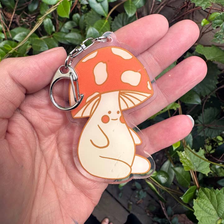 Porte-clés en acrylique Cute Mushroom Guy pour la vente par Articuh