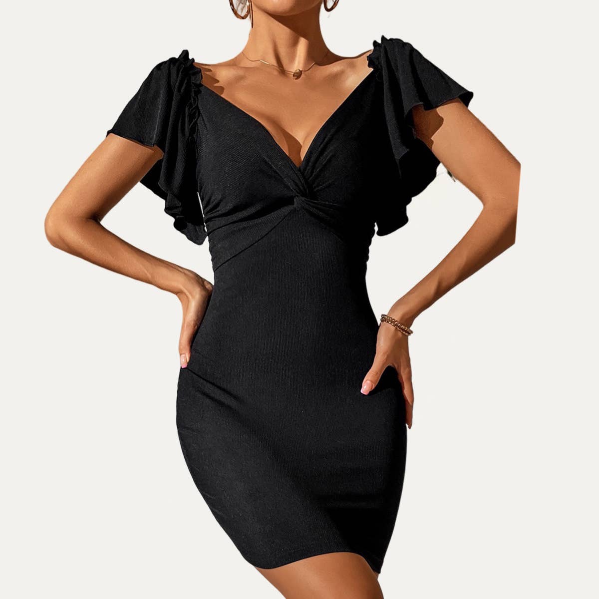 NOIR Mini-robe moulante noire côtelée Party Tonight à torsades sur le devant en vente sur Faire3