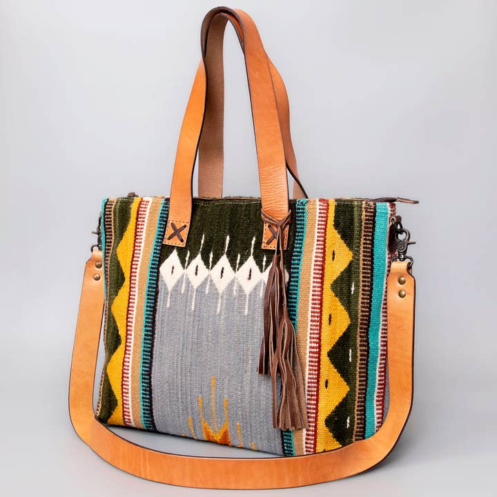 LS Western - Wholesale Tote Bag - Women's - LC-ADBG575D Southwestern Wool Tote with Natural Leather Straps Handwoven Tribal Pattern & Tassel5
