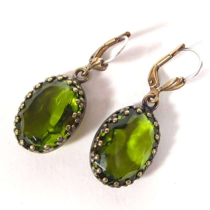 SoHo Schmuckmanufaktur - Wholesale Dangle Earrings - Vintage Bohemia Oval Glass Earrings In Olivine2