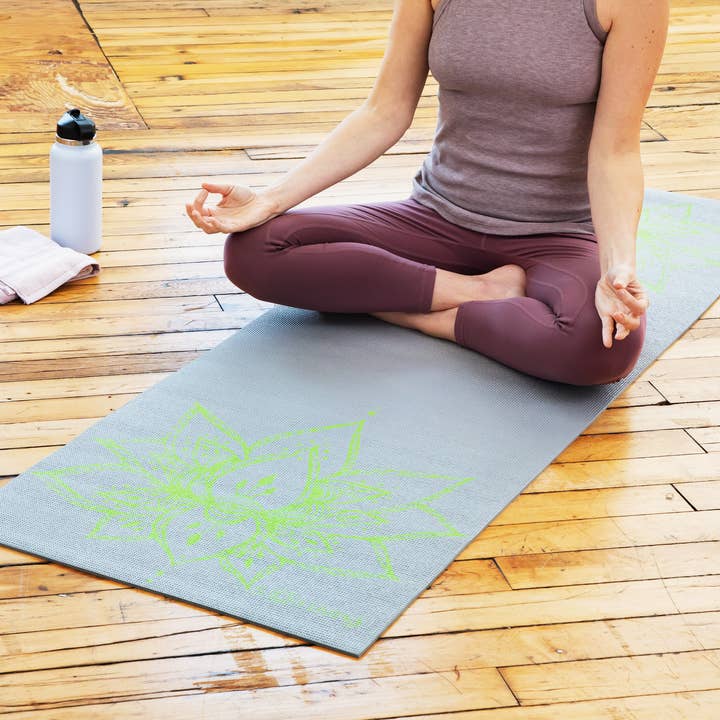 Sol Living - Wholesale Yoga Mat - PVC Premium Yoga Mat - Non Slip - 24" x 72"5