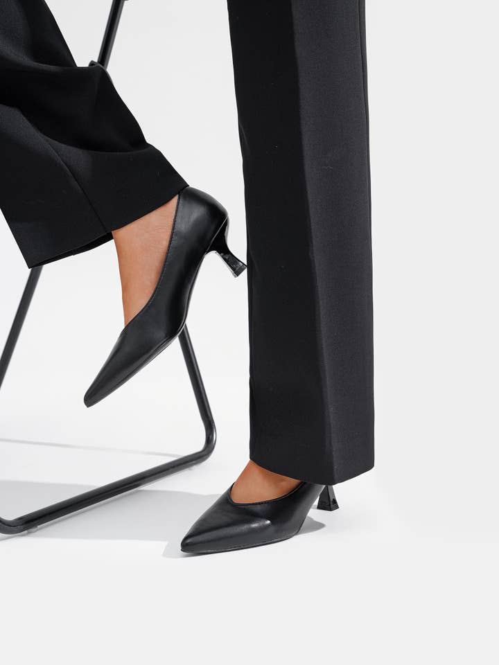 CEREZA - Wholesale Low Heels - Women's - POINTED COURT SHOES WITH LOW KITTEN HEEL11