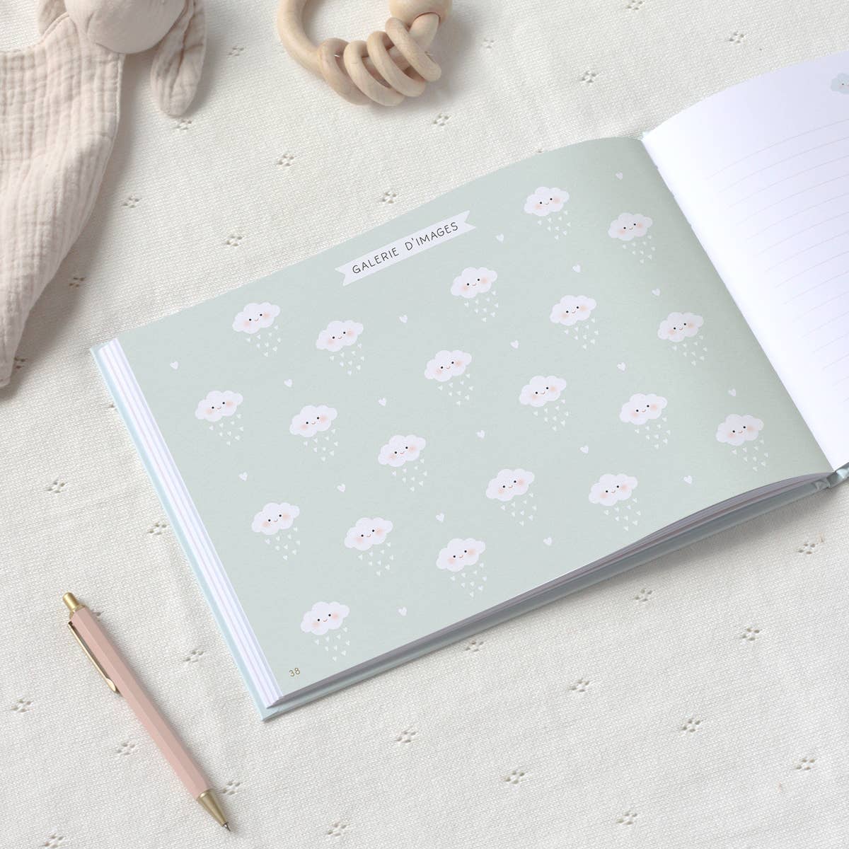 Zü – wholesale Minnesbok - Barn och baby – Bebisens första års bok6