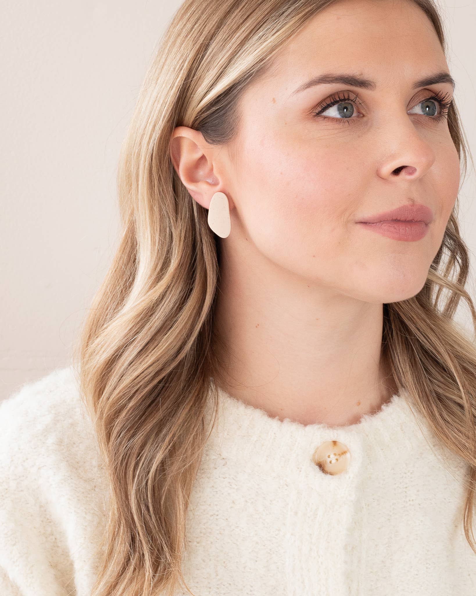 Inimini Homemade – wholesale Solitärörhängen – ekologisk: lång studieresa4