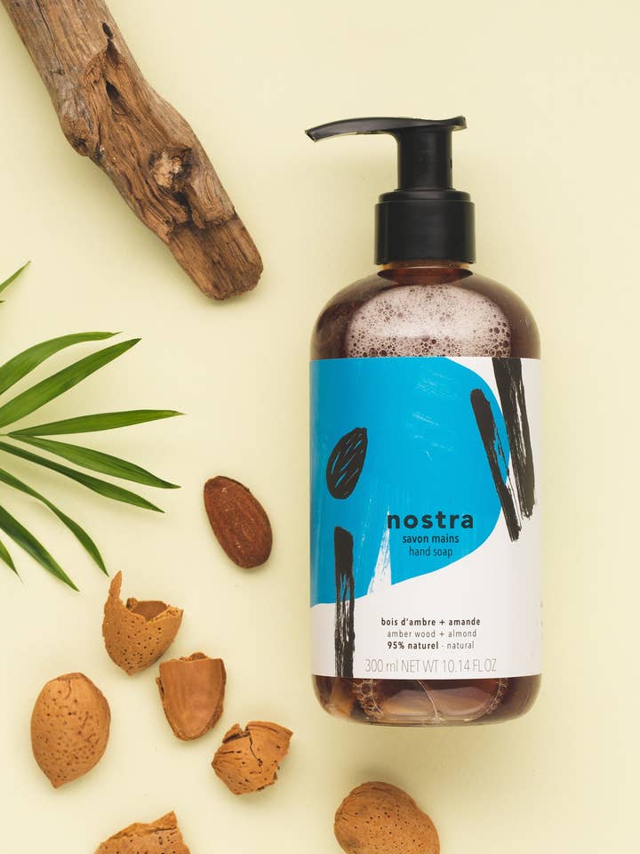 Hand soap with amber wood and almond scent - 95% natural for wholesale by nostra cosmetics