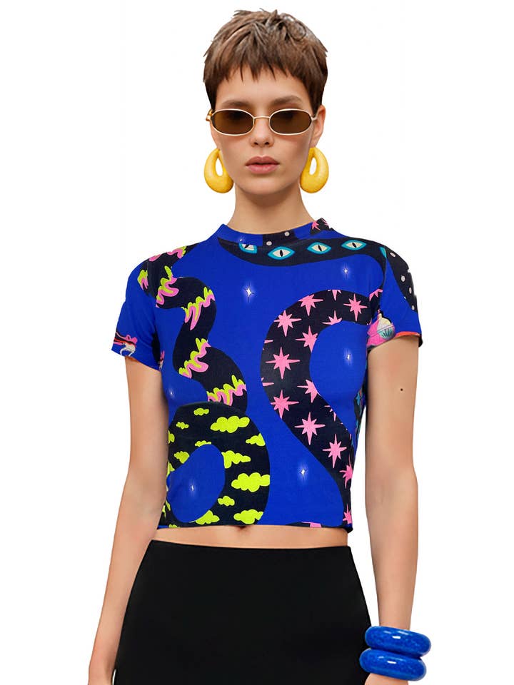 DRAGON DREAMS CROPPED SHORT-SLEEVE SHIRT for wholesale by Pitaya Yoga