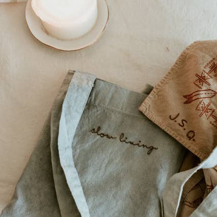 Eloise et moi - Vente Tote bag – femme - Fourre-tout en coton brodé à la main, sac fourre-tout teint à la plante1
