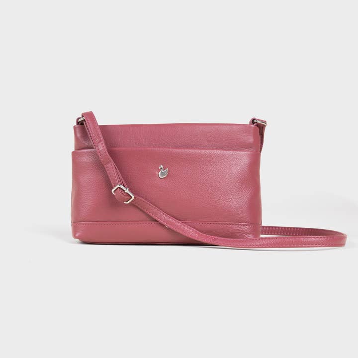 Borsa a tracolla in vera pelle pieno fiore morbida nappa rosa carminio 'SANDRA' per la vendita all'ingrosso da parte di Assots London