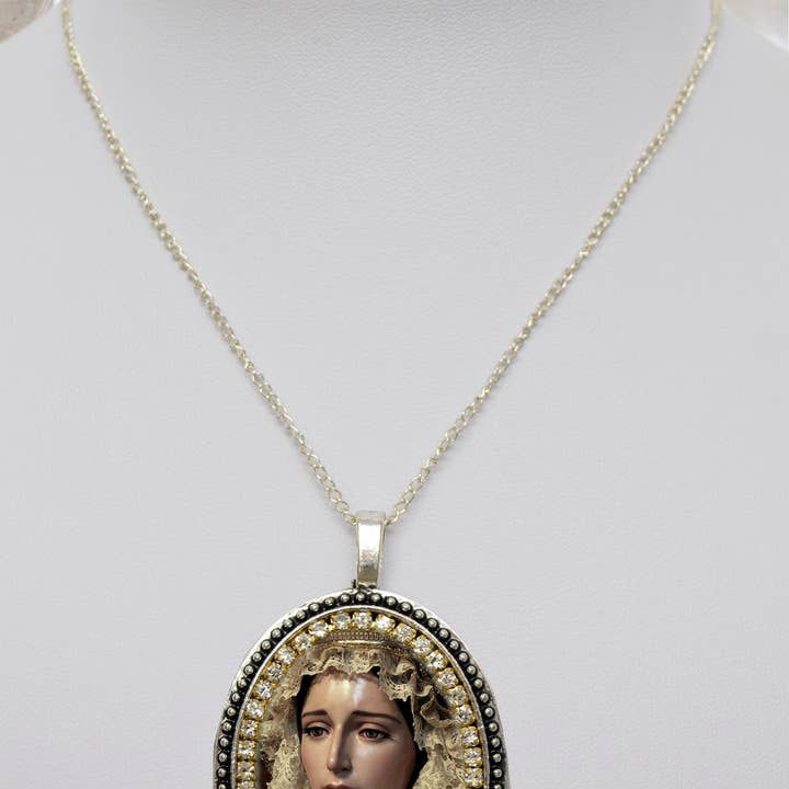 MariaSantissimaShop – wholesale Pendant/charm necklace – Necklace of Saint Maria De La Estrella, Vélez Malaga, Virgen De La Estrella Necklace Christian Religious Jewelry Medal1
