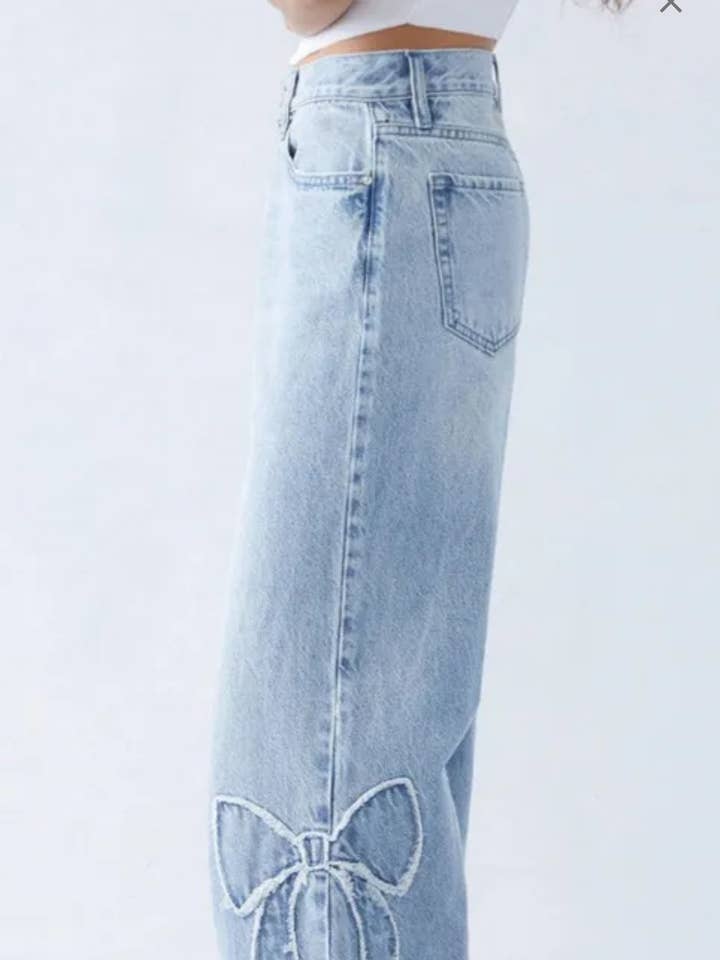 Serenity Collective - Wholesale Jeans - Women's - Light Denim Bow Jean1