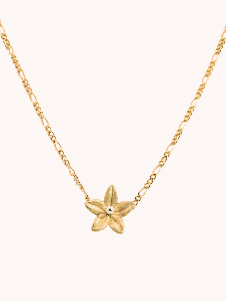 Gold Necklace Floral Lily–Spring’s Pure Elegance Gift for wholesale by Gratinsta
