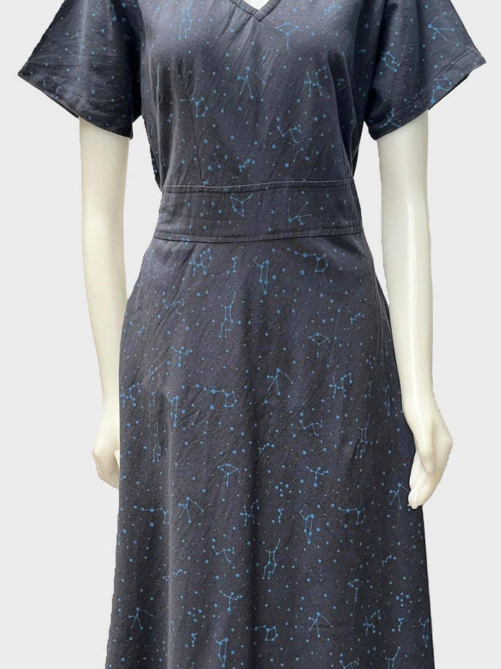 NTD-1270-DGR - Bedrucktes Kleid für den Großhandel von Leopards & Roses