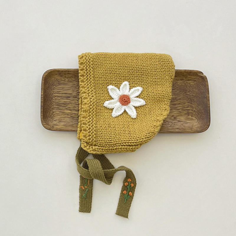 Annie & Charles - Wholesale Newborn/Knit Hat - Baby - Annie & Charles® Flower Baby Hat3