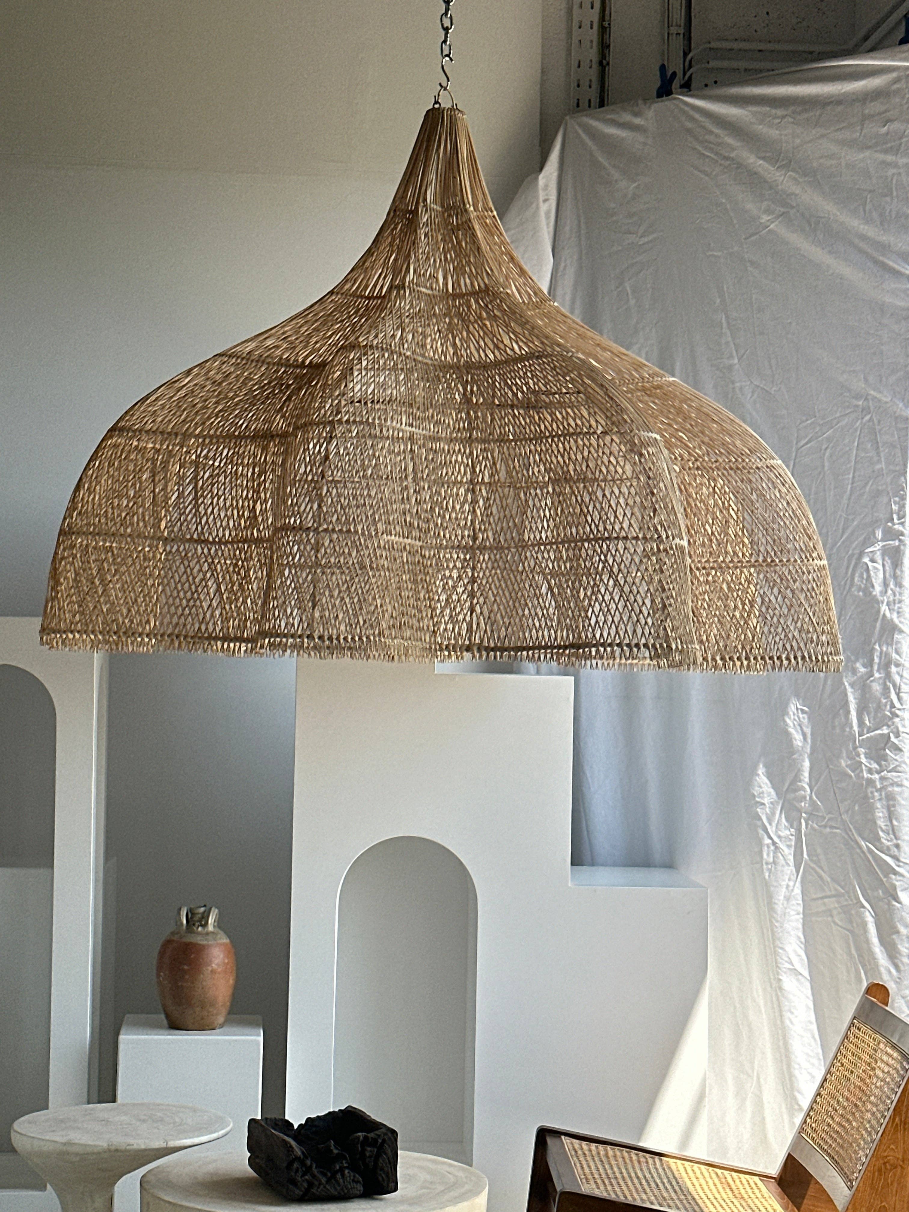 Office Objets - Wholesale Chandelier/Hanging Light - Immense rattan suspension in the shape of a flower, tulip, corolla H:1m; D:1m5089