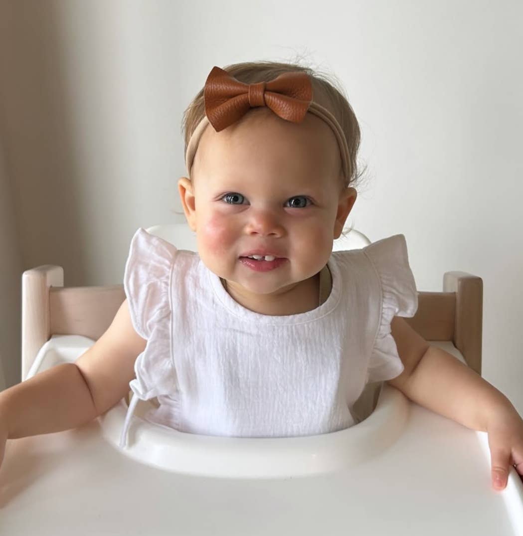 Ali+Oli - Wholesale Baby Bib - Baby - Muslin Cotton Ruffle Baby Bib (White)