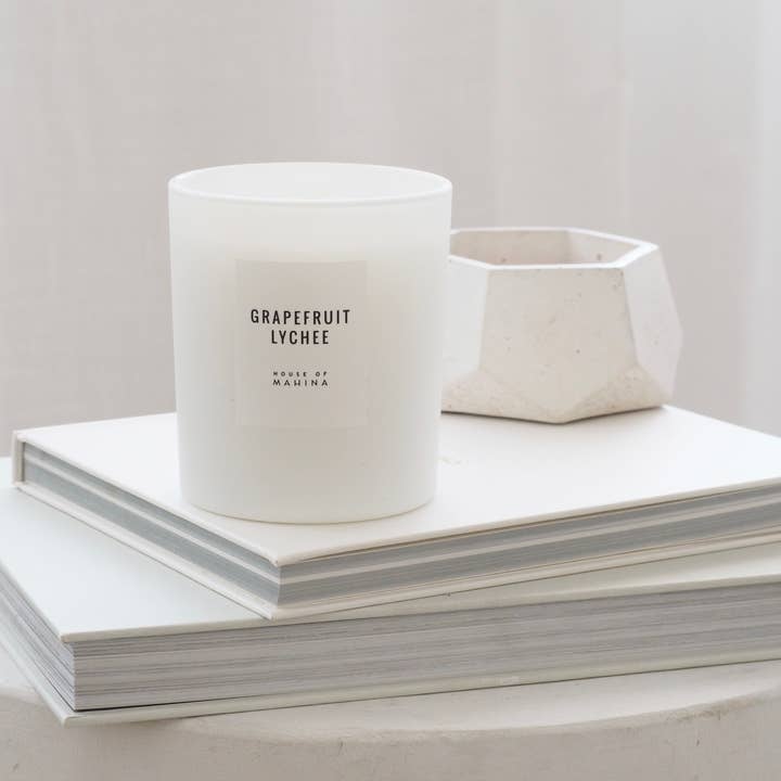 Grapefruit Lychee Classic Candle 12 oz for wholesale by House of Mahina (formerly Makana)