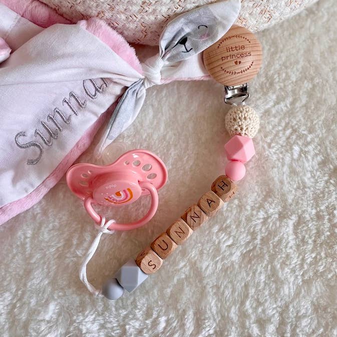 Pacifier chains for wholesale by bisous d'Ours