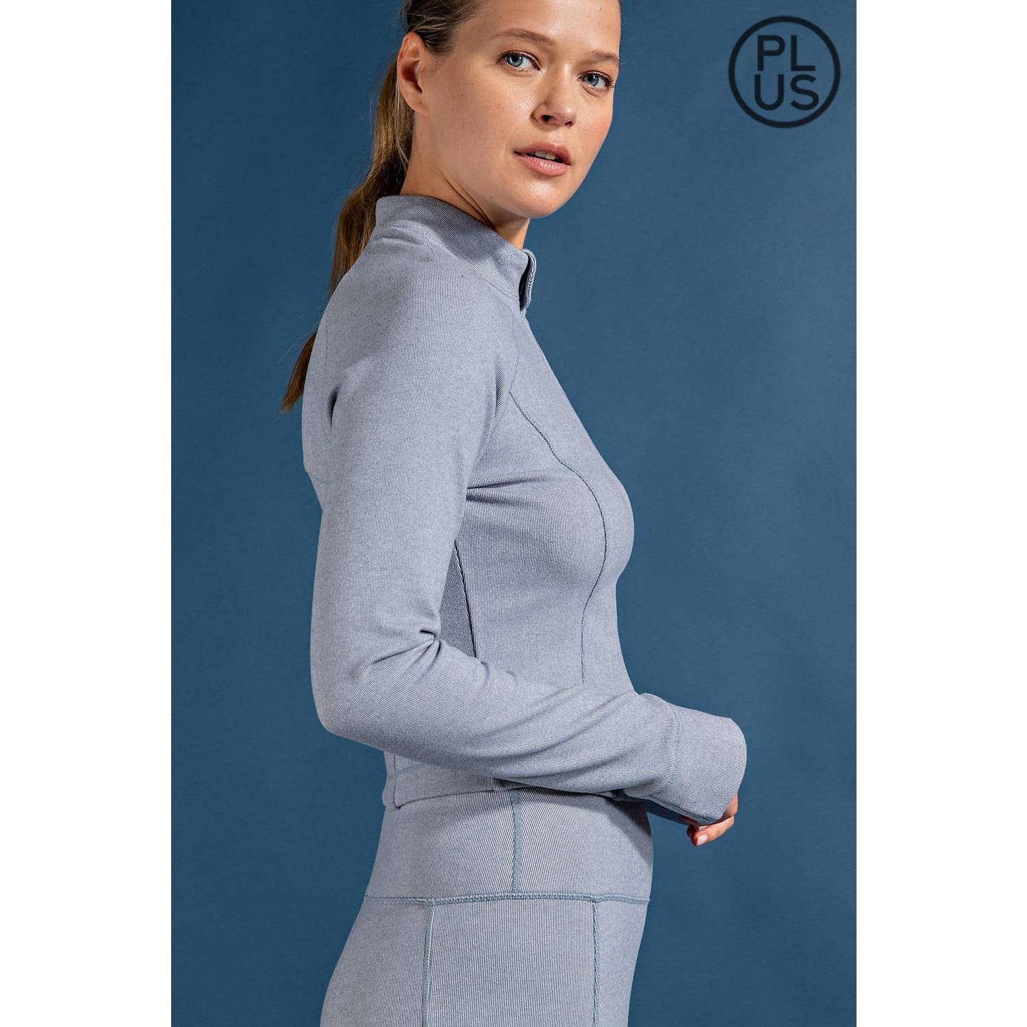 Rae Mode - Vente Chemise – femme - HAUT CÔTELÉ À MANCHES LONGUES ET COL MONTANT BROSSÉ DE GRANDE TAILLE1