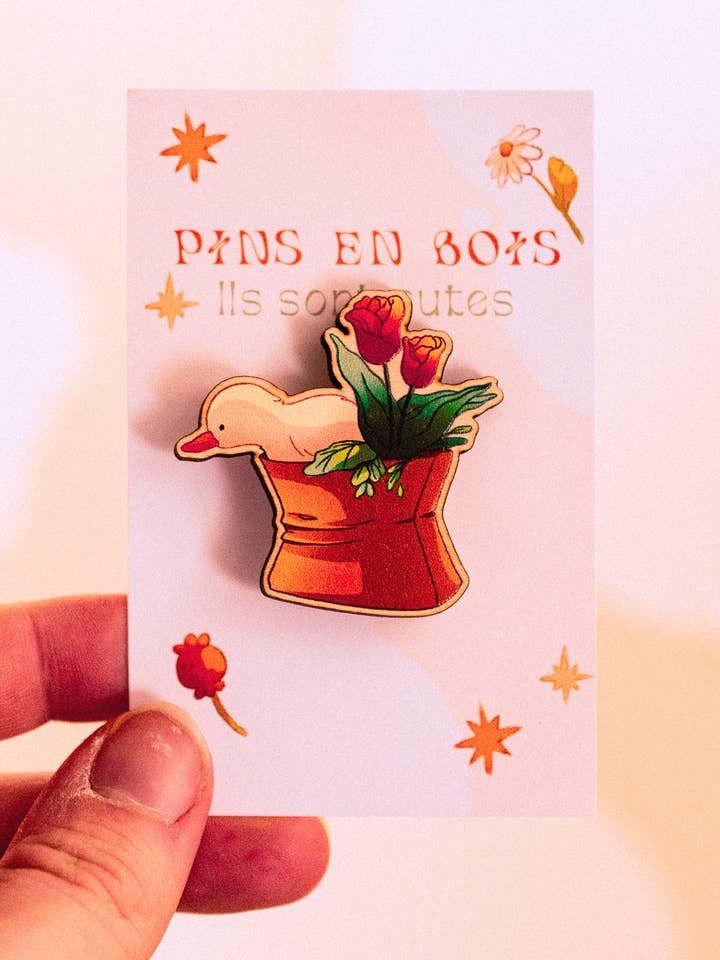 Pins en bois - Petit canard pour la vente par Sekai of kangae