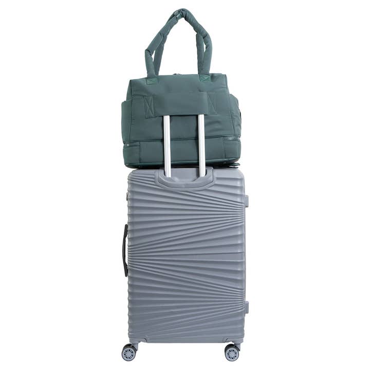 Magid - Wholesale Weekender Bag - Women's - Joan & David 18 Inch High Density Sport Nylon Drop Bottom Duffel Bag6