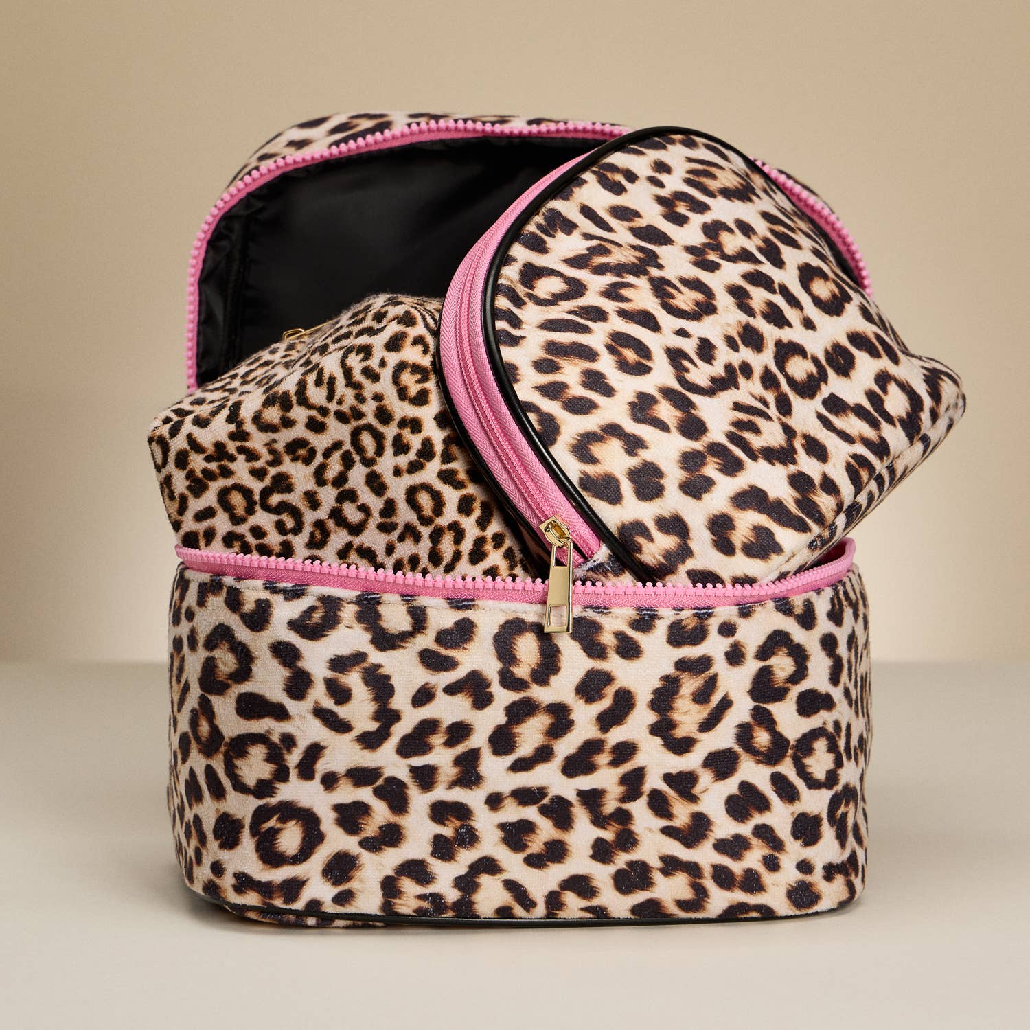 Leopard Print Travel Makeup Bag – Stylish Cosmetic Organizer with Handle & Pink Zipper for wholesale on Faire2