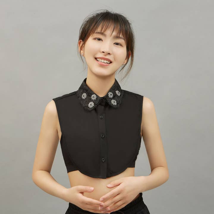 PEACH ACCESSORIES – wholesale Buttoned-down shirt – Women's – Floral Details Detachable Cotton Collar 773112