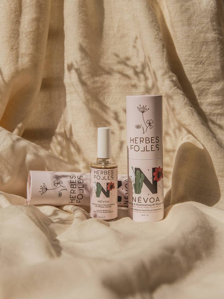 NÉVOA spray illuminante bifasico per la vendita all'ingrosso da parte di Herbes Folles