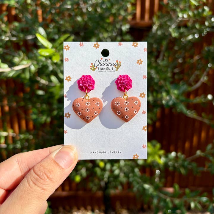 Terrakotta-Blumen-Herz-Ohrringe — Handgefertigt für den Großhandel von Las Changuis Tianguis