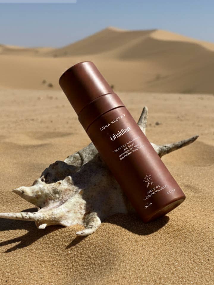 Shampooing exfoliant volumisant et antipollution pour le cuir chevelu Obsidian pour la vente par Luna Nectar