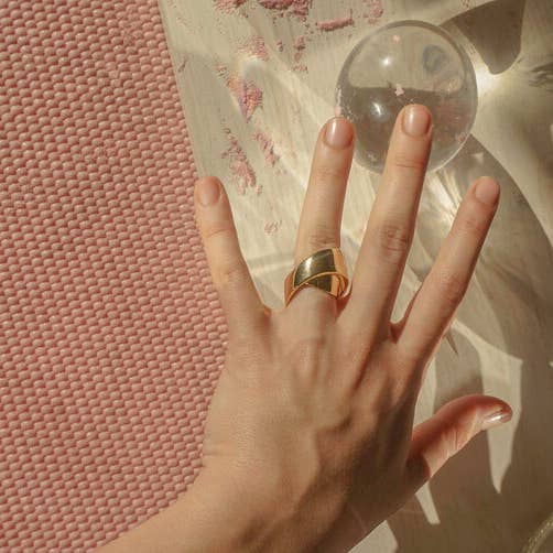 Der Moira-Ring für den Großhandel von Milk and Rose