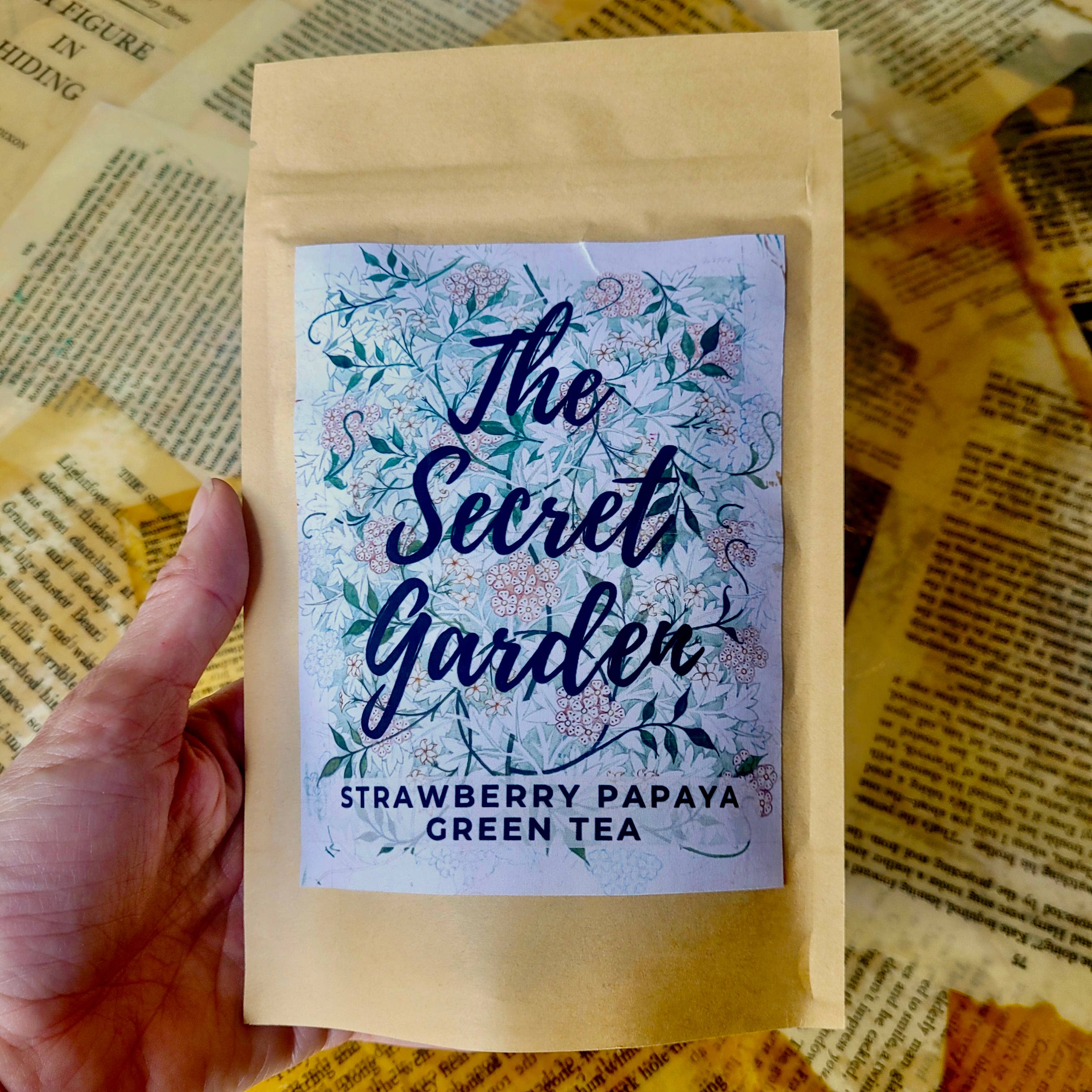 NovelTea Bookstore & Gifts - Venta al por mayor Tés a granel - Inspirado en el jardín secreto: té verde de fresa y papaya2