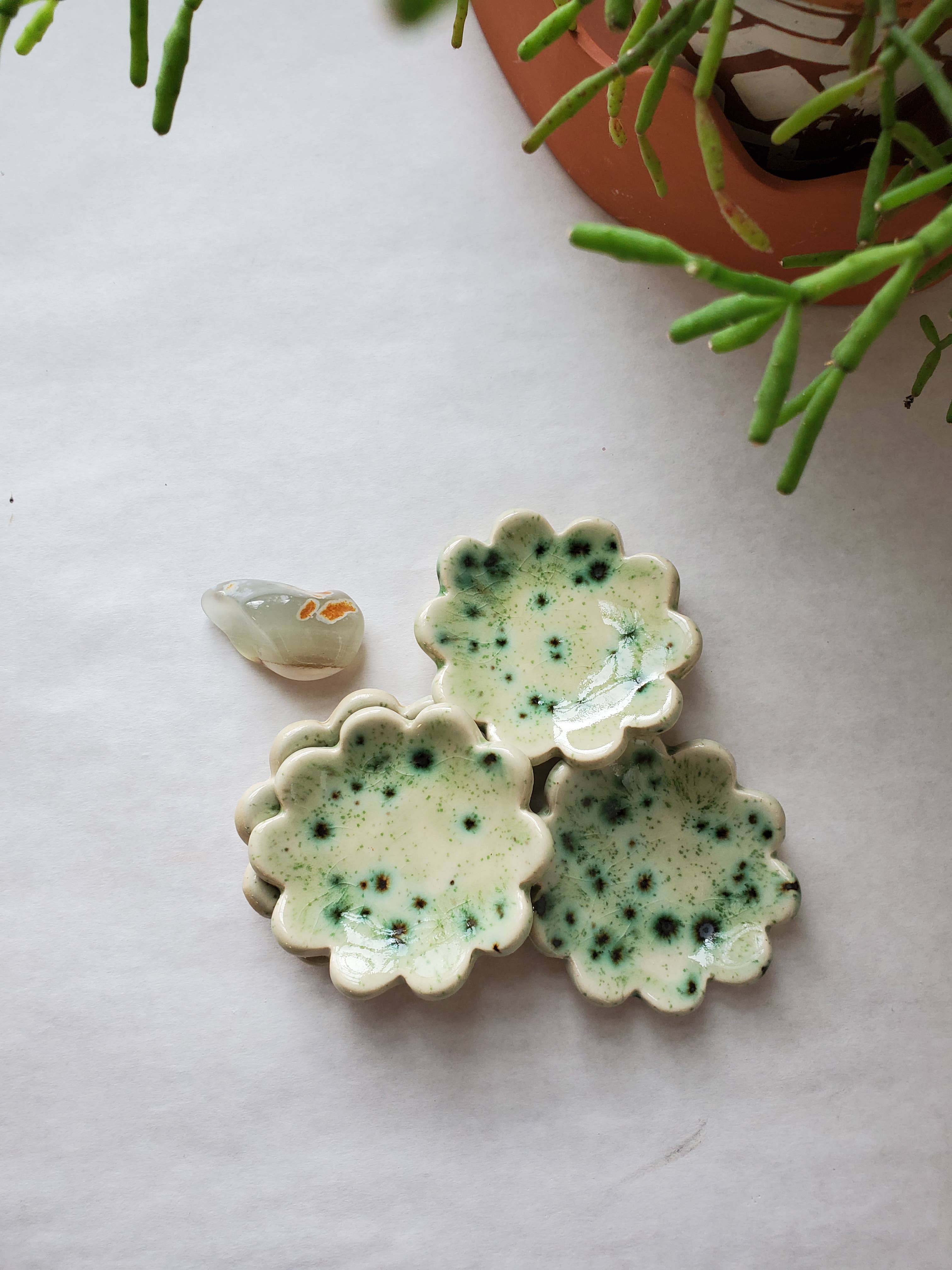 CURIOUS CLAY - Vendita all'ingrosso Portagioie - Piatto anello piccolo fiore13