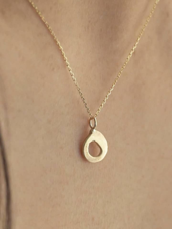 9ct Gold Freeform Circle Pendant Necklace for wholesale by Wild Fawn Jewellery
