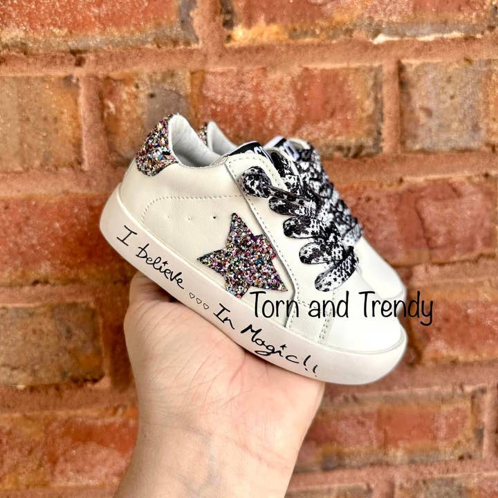 Torn and Trendy - Wholesale Lifestyle Sneakers - Kids - I believe in Magic Star Sneakers