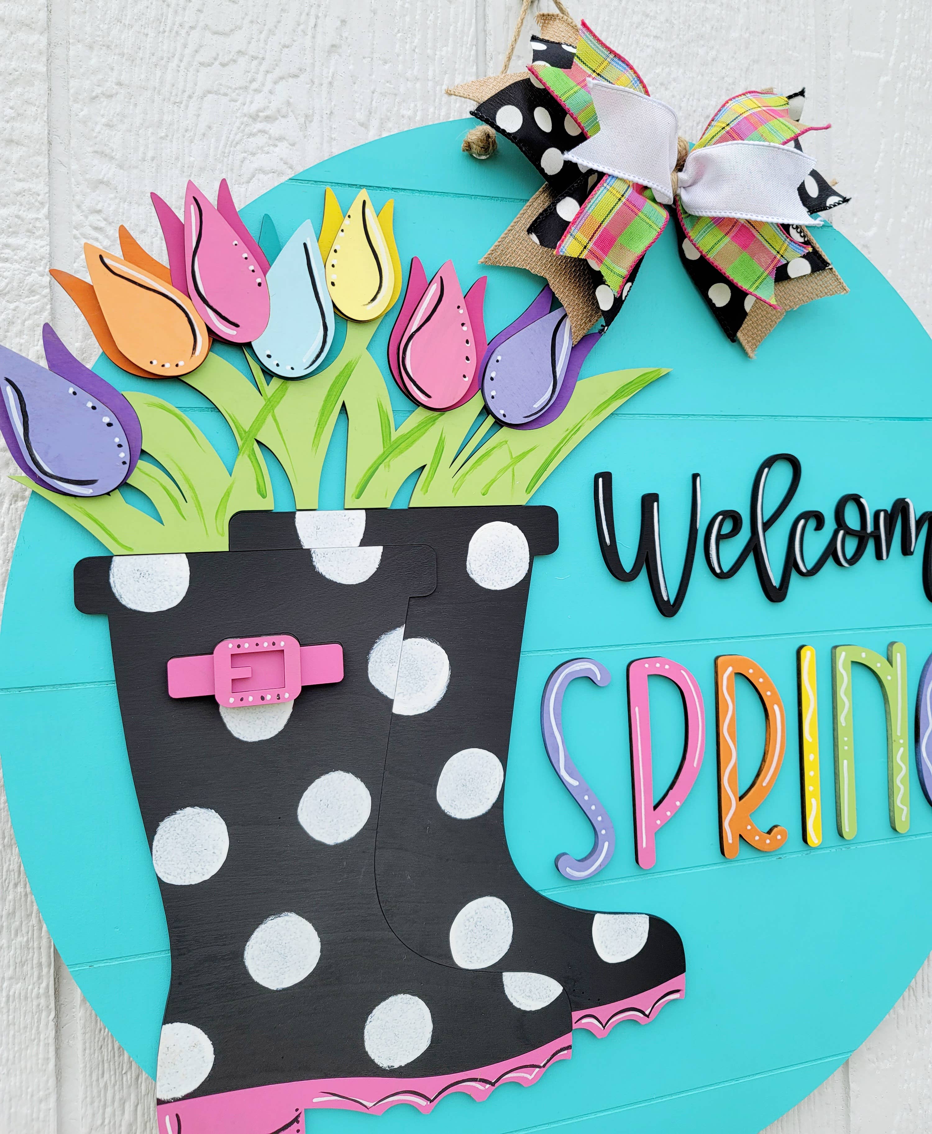 Teal Moon Creations - Vente Kit de bricolage - Bricolage : Bienvenue Printemps Plaque de Porte en Botte de Pluie1
