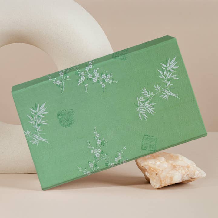Wrapables.com - Wholesale Craft Supplies - Wrapables Bamboo Satin Brocade Decorative Paper (1 Roll, 2 Sheets), Green